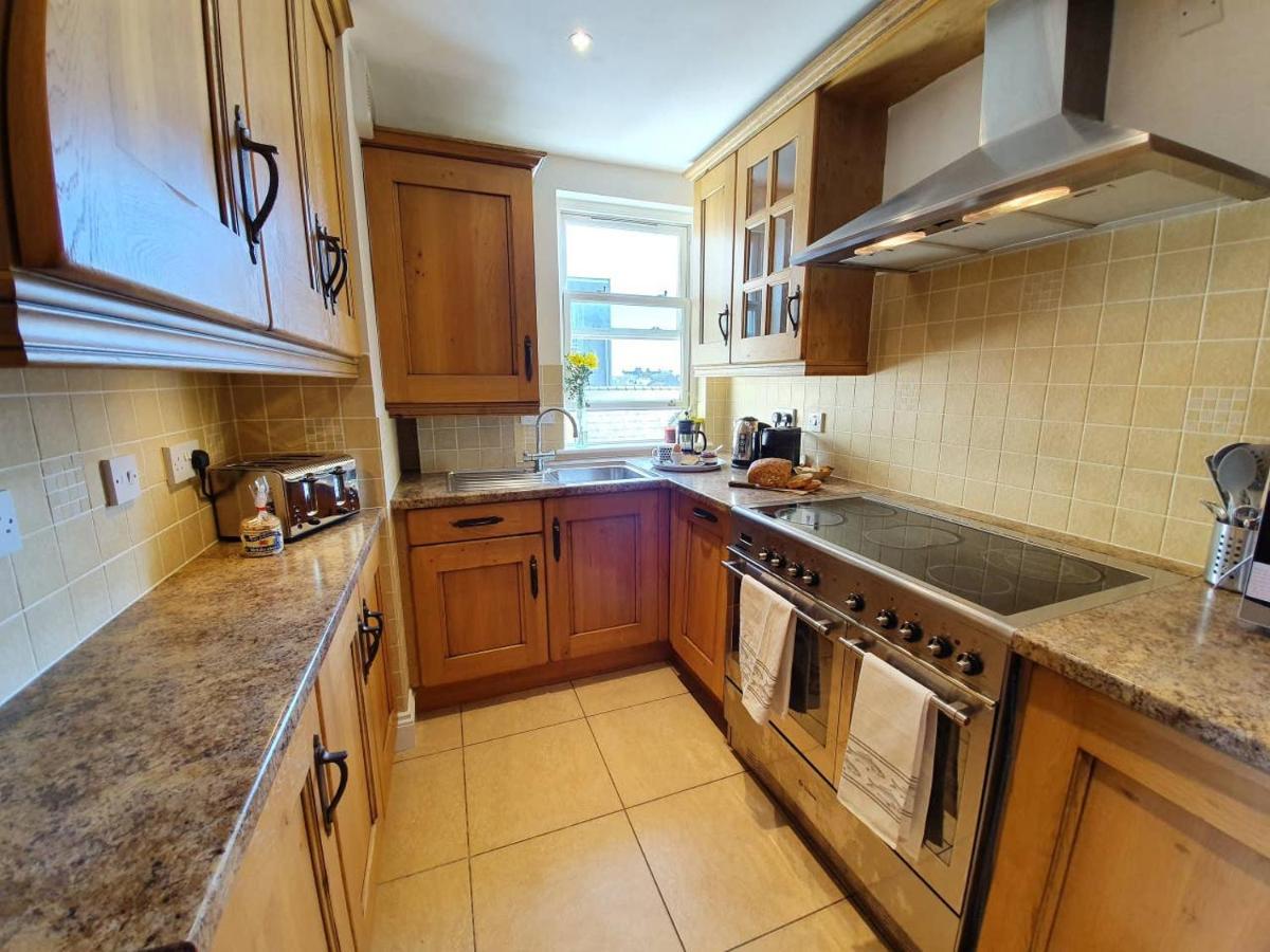 Stylish Flat In Central Tenby & Free Parking 外观 照片